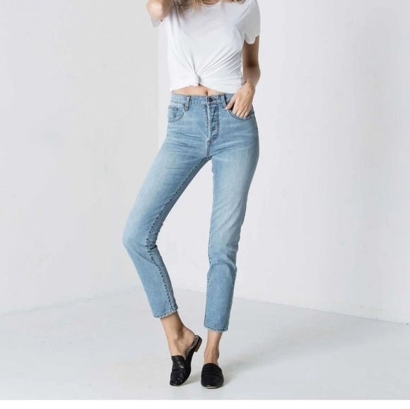 DSTLD High Waisted Mom Jean Light Vintage NWT - Picture 2 of 12